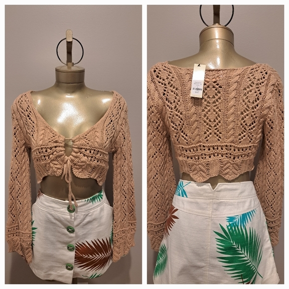 Audrey Park + Francesca's Tan Cropped Crocheted Keyhole Sweater - Picture 4 of 10